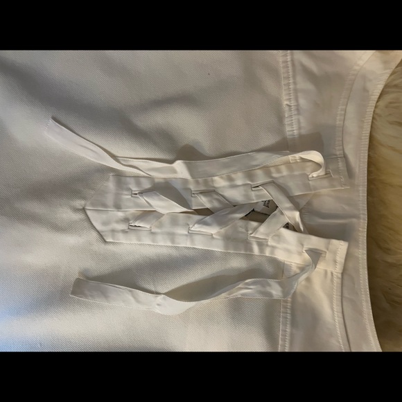 Diane vonFurstenberg Sleeveless Dress. Size 6. Above Knee White Dress. - Picture 1 of 3